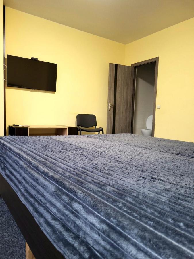 Амстердам Hotel Khmelnytskyi Exterior photo